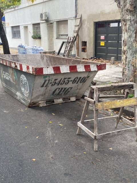 Volquete entregado en obra